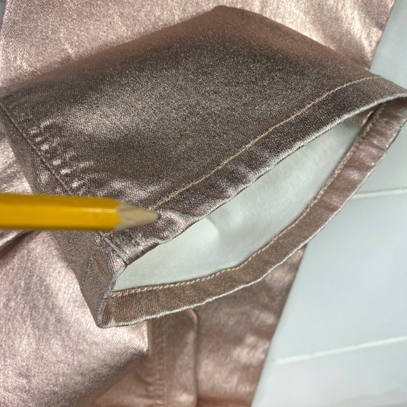 Guess 1981 High Rise Straight‎ Leg Jeans Papete Pink Metallic Stretch SZ 24x29 - Picture 9 of 16